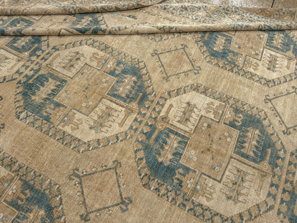 Vintage Central Asian Turkoman Room Size Carpet, No.33666 - Galerie Shabab
