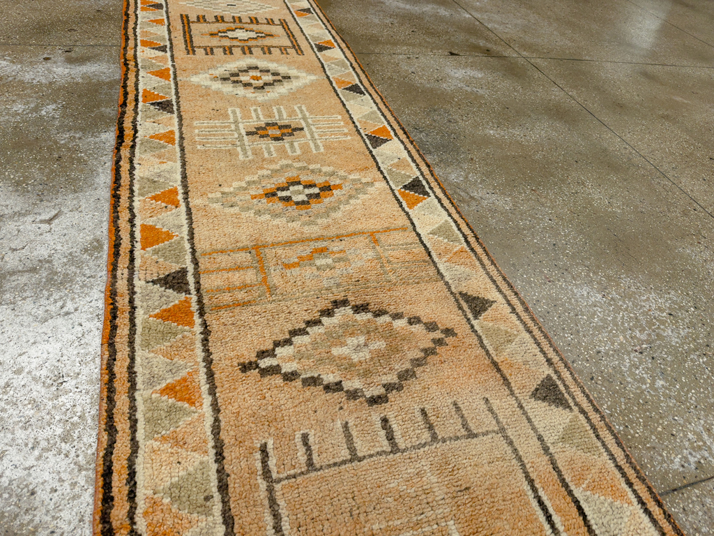 Vintage Turkish Anatolian Runner, No.33673 - Galerie Shabab