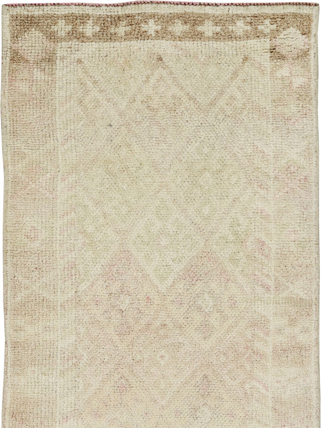 Vintage Turkish Anatolian Runner, No.33676 - Galerie Shabab