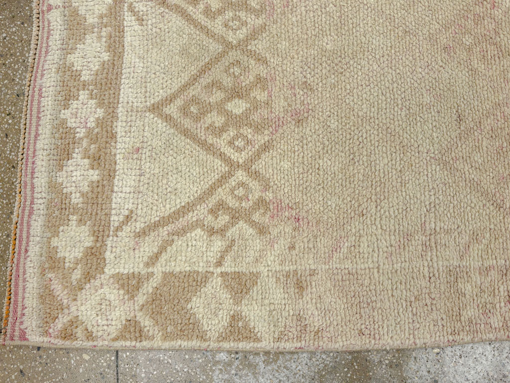 Vintage Turkish Anatolian Runner, No.33676 - Galerie Shabab
