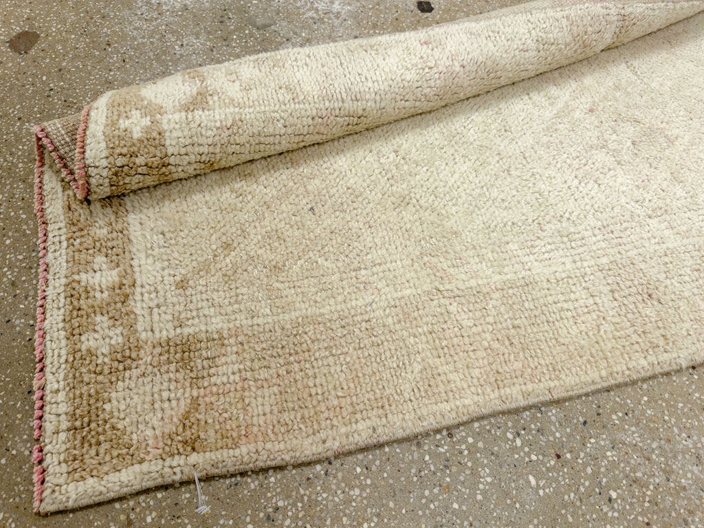 Vintage Turkish Anatolian Runner, No.33676 - Galerie Shabab