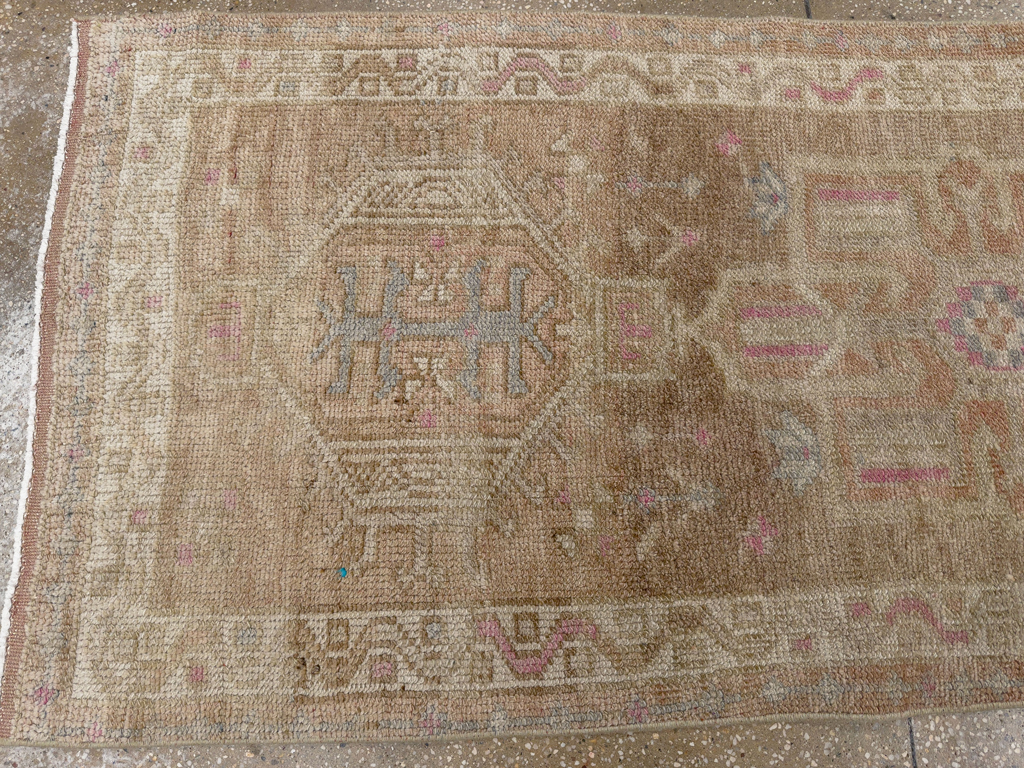 Vintage Turkish Anatolian Runner, No.33678 - Galerie Shabab