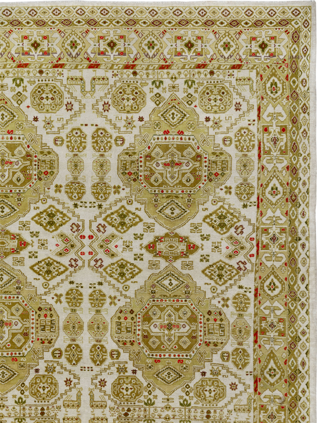 Vintage Turkish Anatolian Room Size Carpet, No.33681 - Galerie Shabab