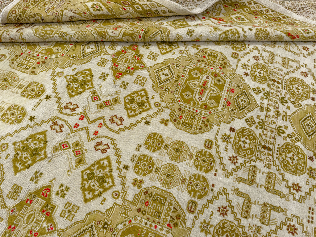 Vintage Turkish Anatolian Room Size Carpet, No.33681 - Galerie Shabab