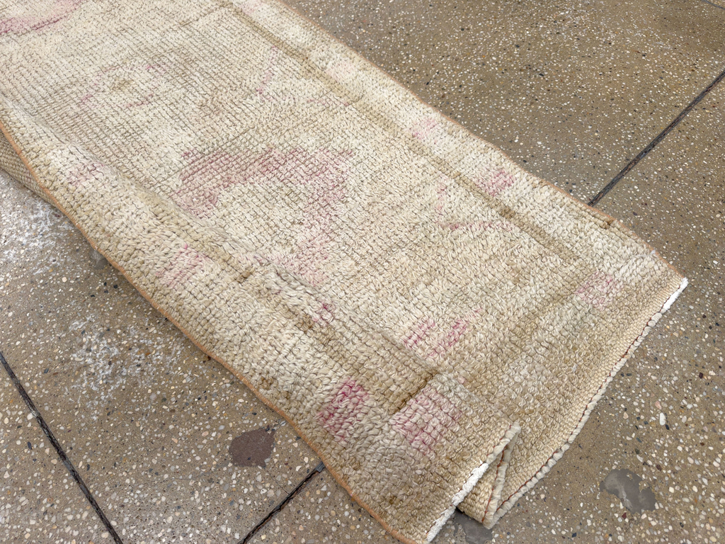 Vintage Turkish Anatolian Runner, No.33682 - Galerie Shabab