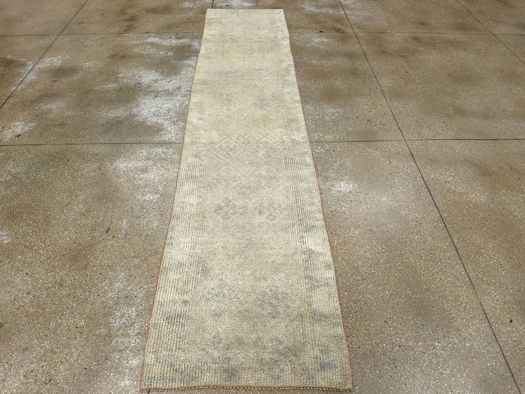Vintage Turkish Anatolian Runner, No.33684 - Galerie Shabab