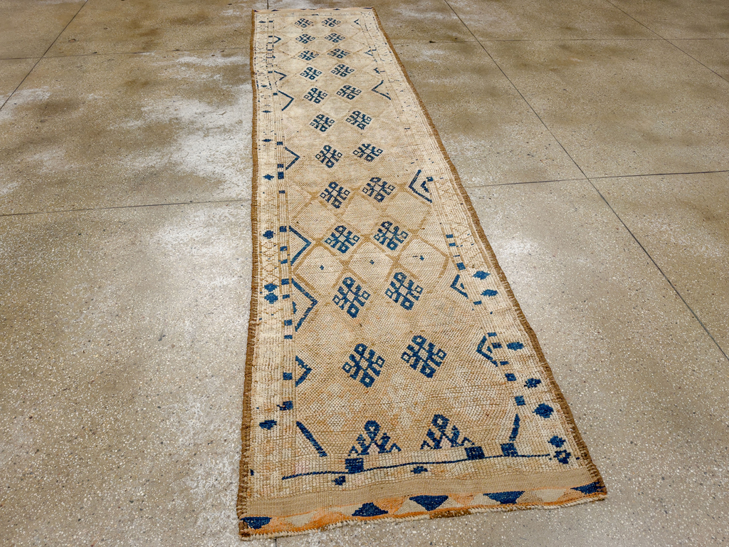 Vintage Turkish Anatolian Runner, No.33687 - Galerie Shabab
