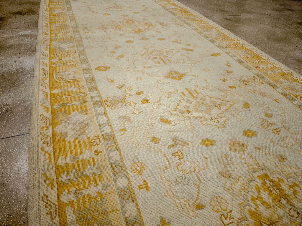 Antique Turkish Oushak Wide Gallery Runner, No.33692 - Galerie Shabab