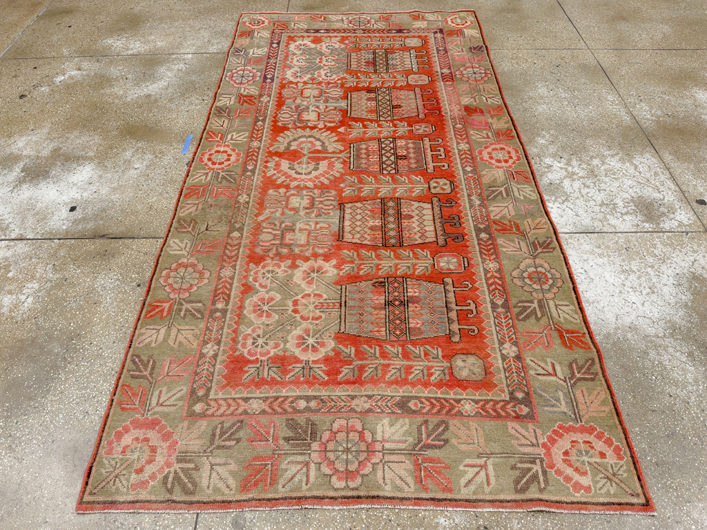 Antique East Turkestan Pictorial Vase Khotan Rug, No.33699 - Galerie Shabab
