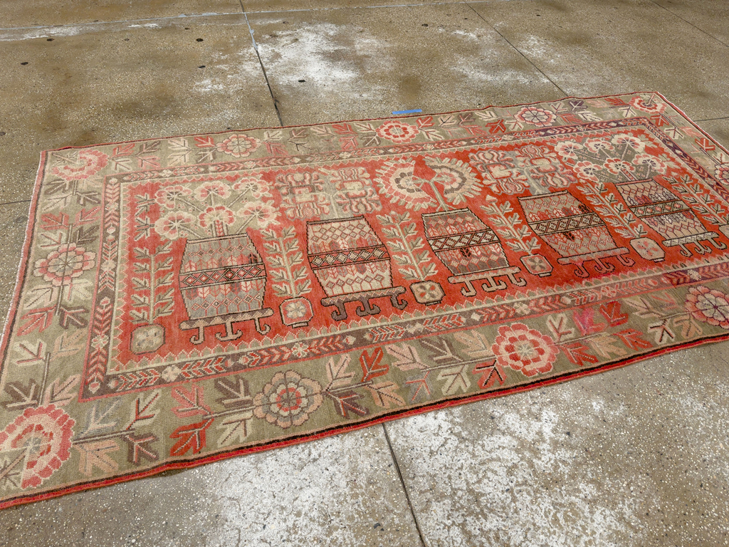 Antique East Turkestan Pictorial Vase Khotan Rug, No.33699 - Galerie Shabab