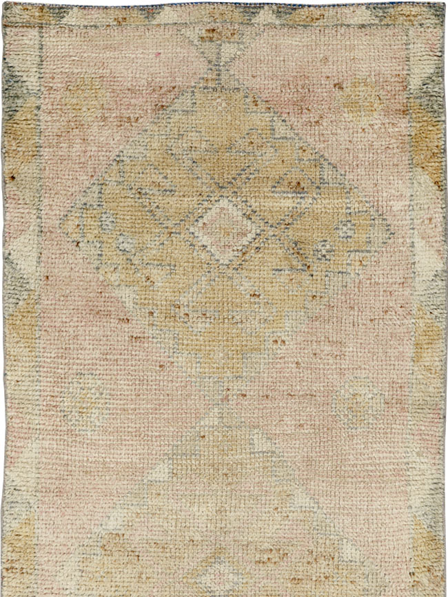 Vintage Turkish Anatolian Runner, No.33700 - Galerie Shabab