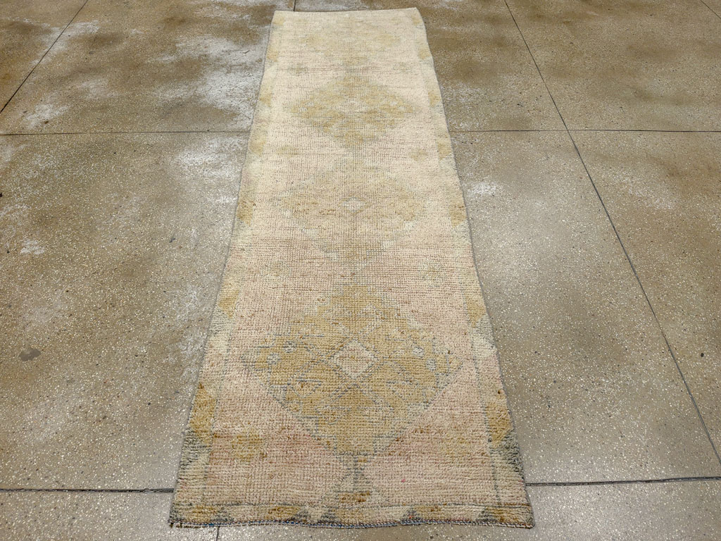 Vintage Turkish Anatolian Runner, No.33700 - Galerie Shabab