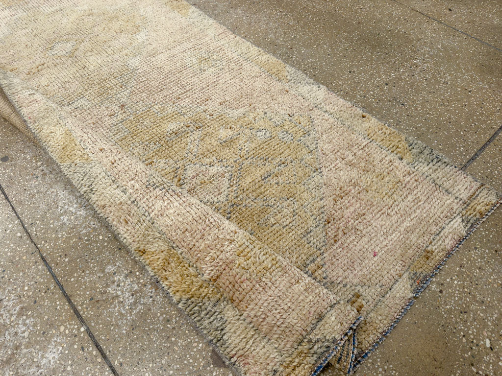 Vintage Turkish Anatolian Runner, No.33700 - Galerie Shabab