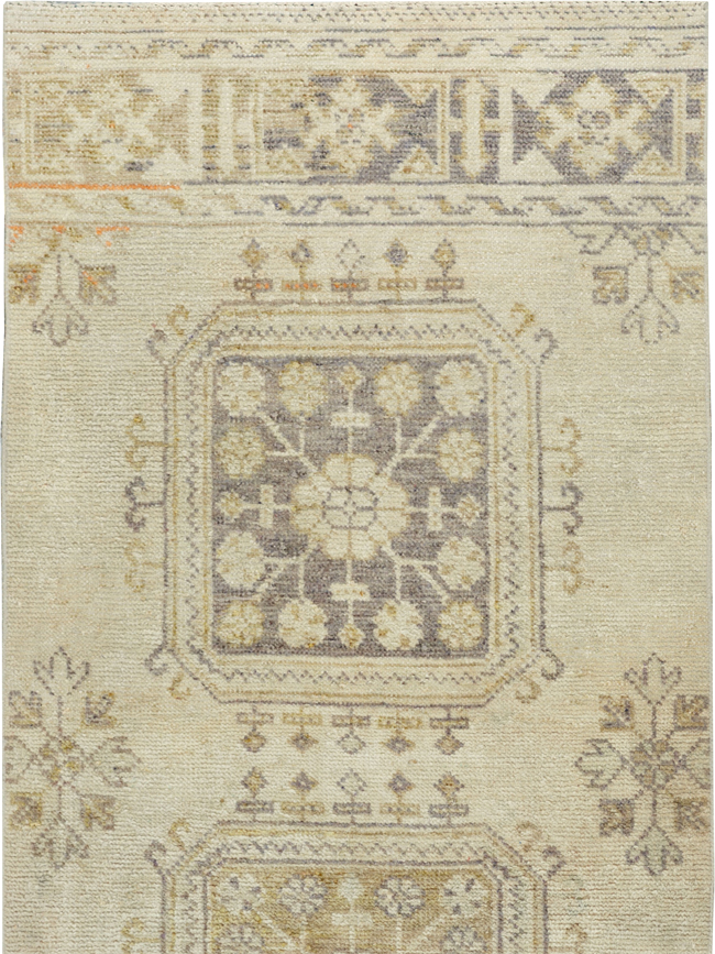 Vintage Turkish Anatolian Runner, No.33702 - Galerie Shabab