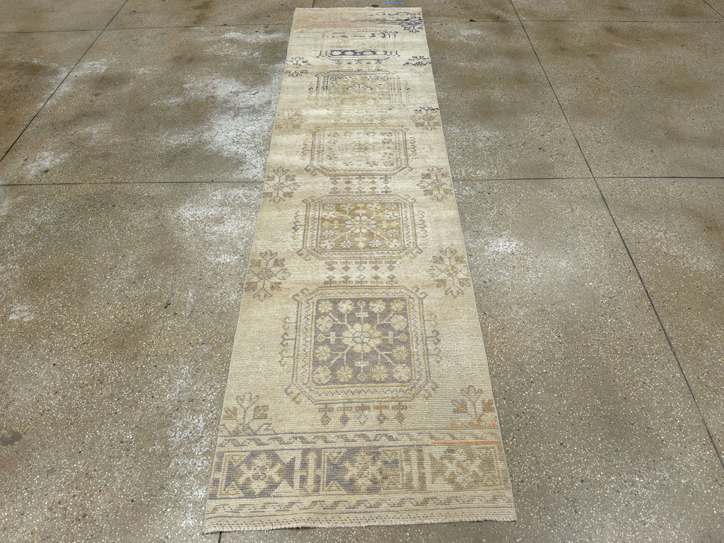 Vintage Turkish Anatolian Runner, No.33702 - Galerie Shabab