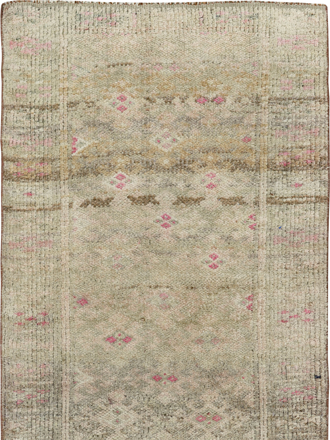 Vintage Turkish Anatolian Runner, No.33705 - Galerie Shabab