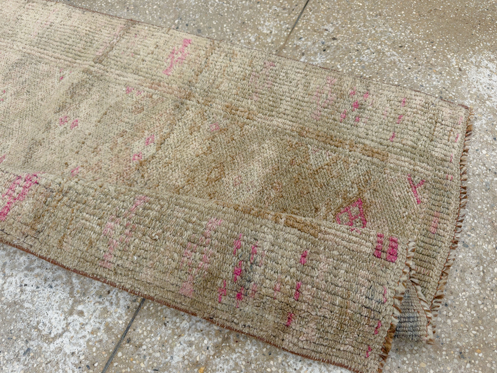Vintage Turkish Anatolian Runner, No.33705 - Galerie Shabab