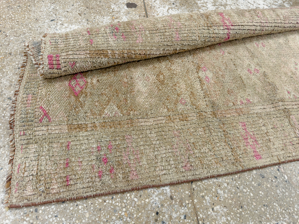 Vintage Turkish Anatolian Runner, No.33705 - Galerie Shabab