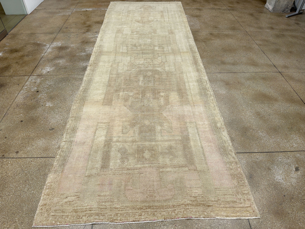 Vintage Turkish Anatolian Wide Gallery Runner, No.33706 - Galerie Shabab