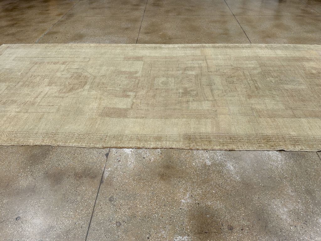 Vintage Turkish Anatolian Wide Gallery Runner, No.33706 - Galerie Shabab