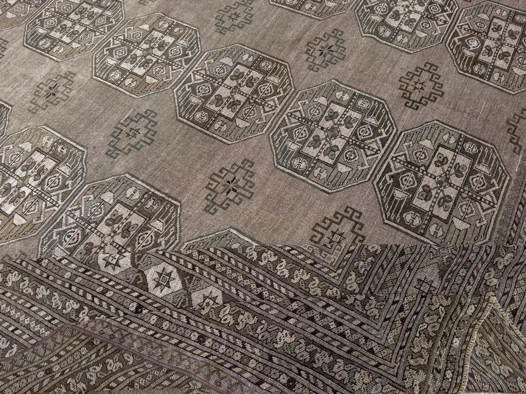Vintage Central Asian Turkoman Room Size Carpet, No.33708 - Galerie Shabab