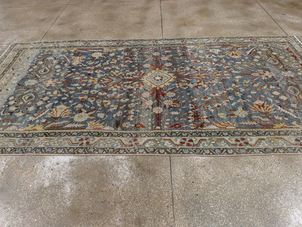 Antique Persian Mahal Gallery Carpet, No.33709 - Galerie Shabab