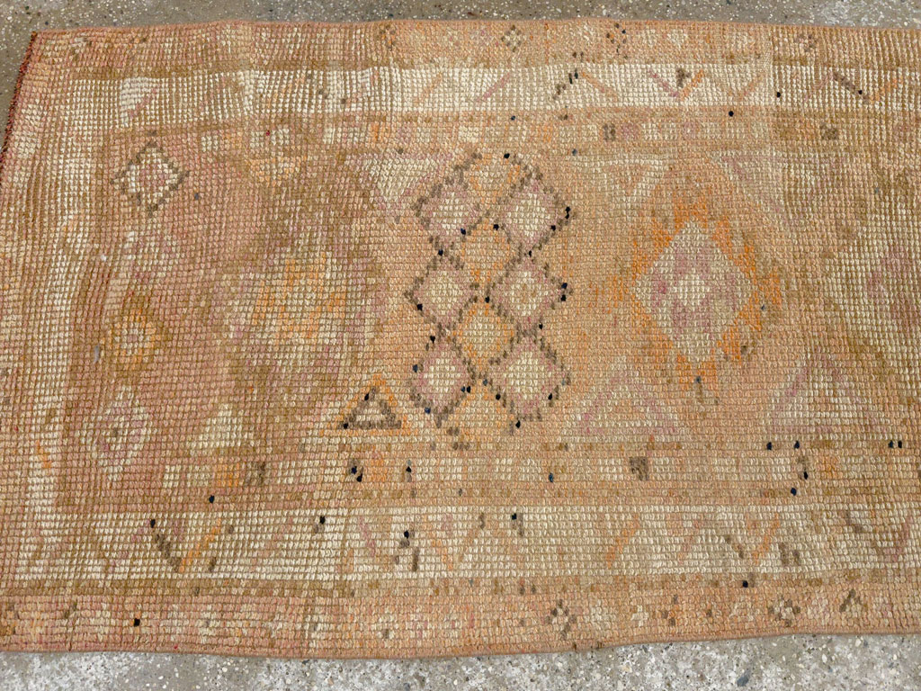 Vintage Turkish Anatolian Runner, No.33710 - Galerie Shabab