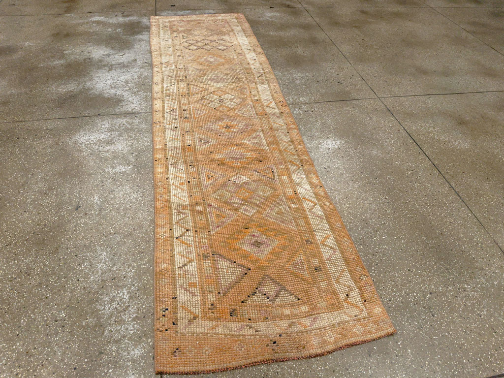 Vintage Turkish Anatolian Runner, No.33710 - Galerie Shabab