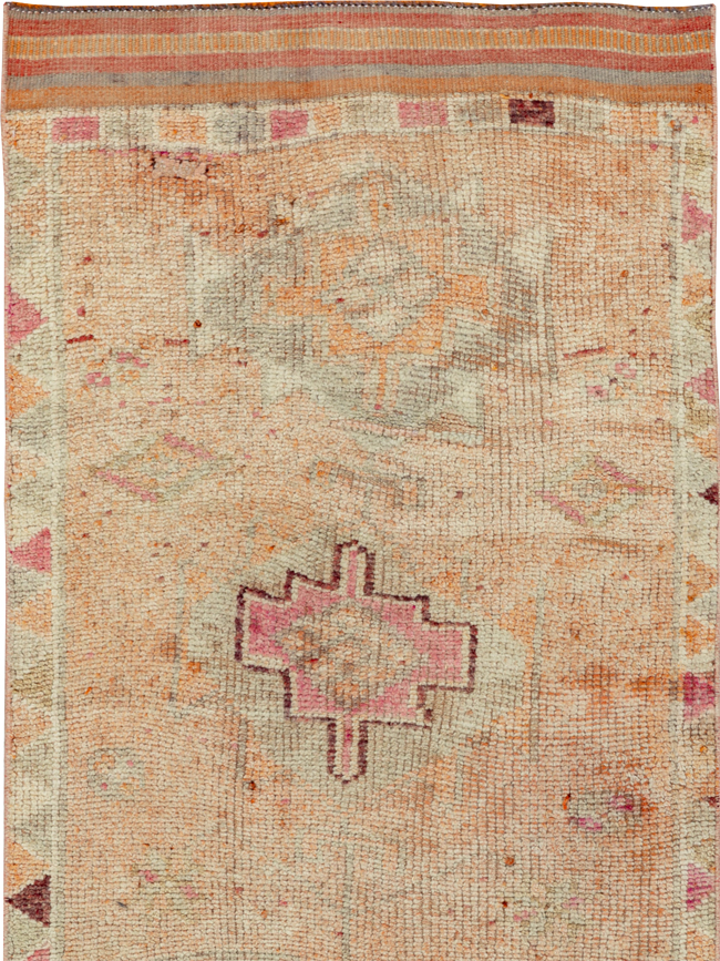Vintage Turkish Anatolian Runner, No.33712 - Galerie Shabab