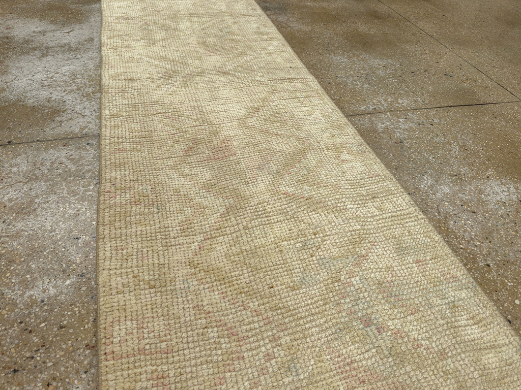 Vintage Turkish Anatolian Runner, No.33720 - Galerie Shabab