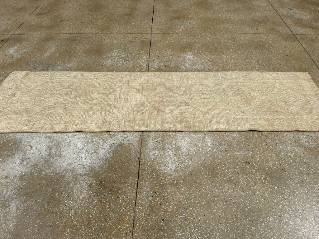 Vintage Turkish Anatolian Runner, No.33720 - Galerie Shabab