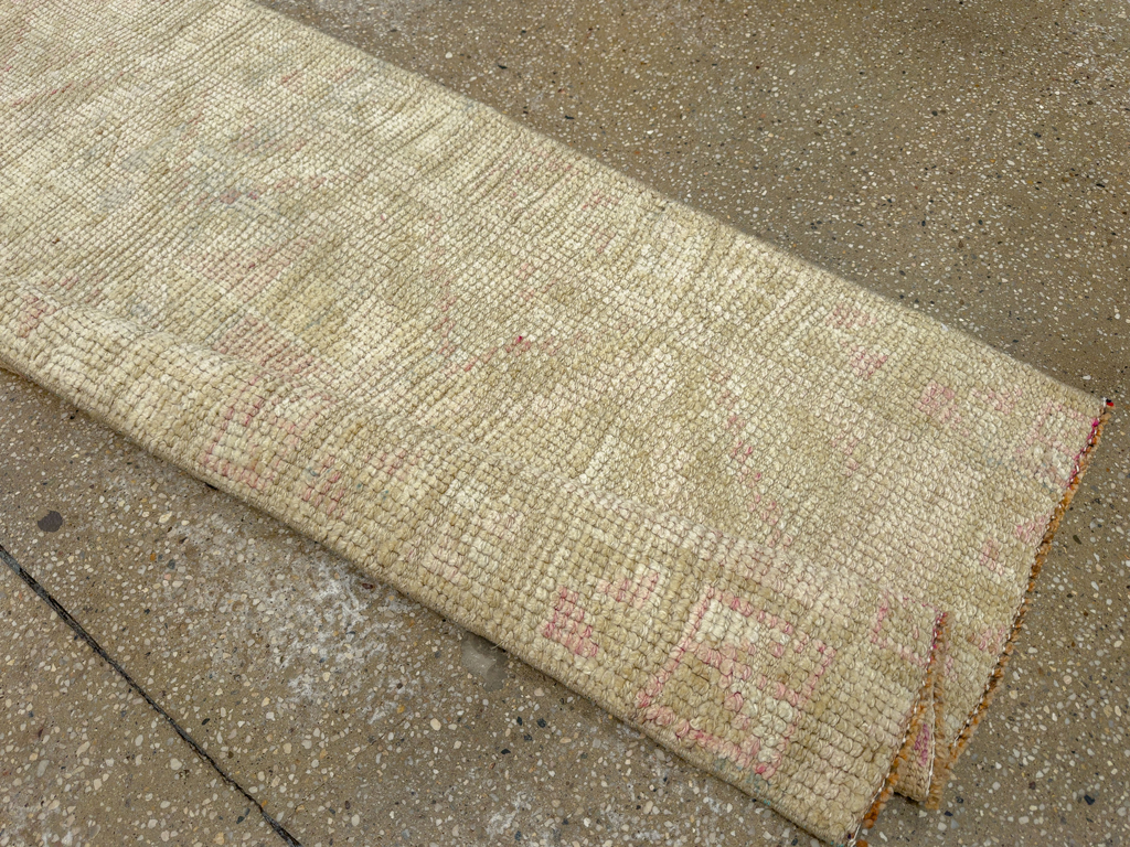 Vintage Turkish Anatolian Runner, No.33720 - Galerie Shabab