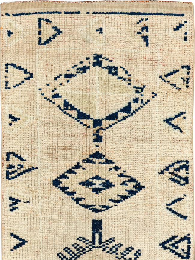Vintage Turkish Anatolian Runner, No.33723 - Galerie Shabab