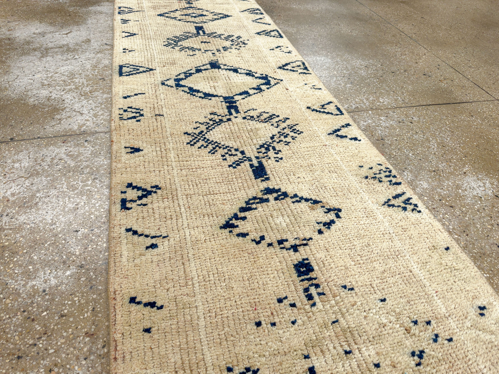 Vintage Turkish Anatolian Runner, No.33723 - Galerie Shabab