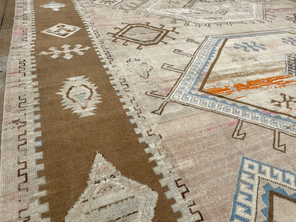 Vintage Turkish Anatolian Large Carpet, No.33725 - Galerie Shabab