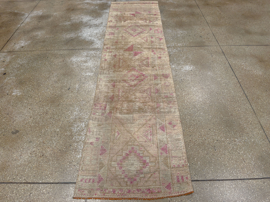 Vintage Turkish Anatolian Runner, No.33729 - Galerie Shabab