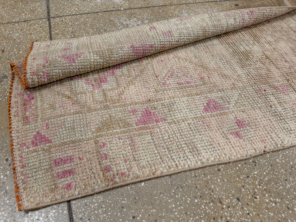 Vintage Turkish Anatolian Runner, No.33729 - Galerie Shabab