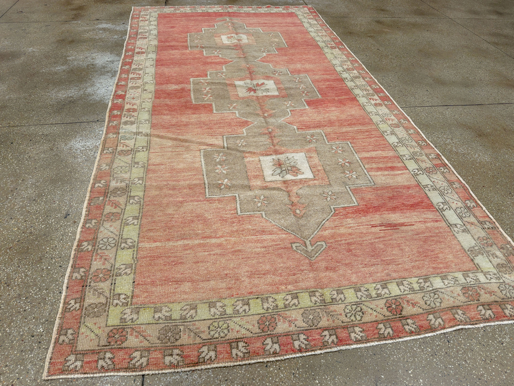 Vintage Turkish Anatolian Wide Gallery Runner, No.33730 - Galerie Shabab
