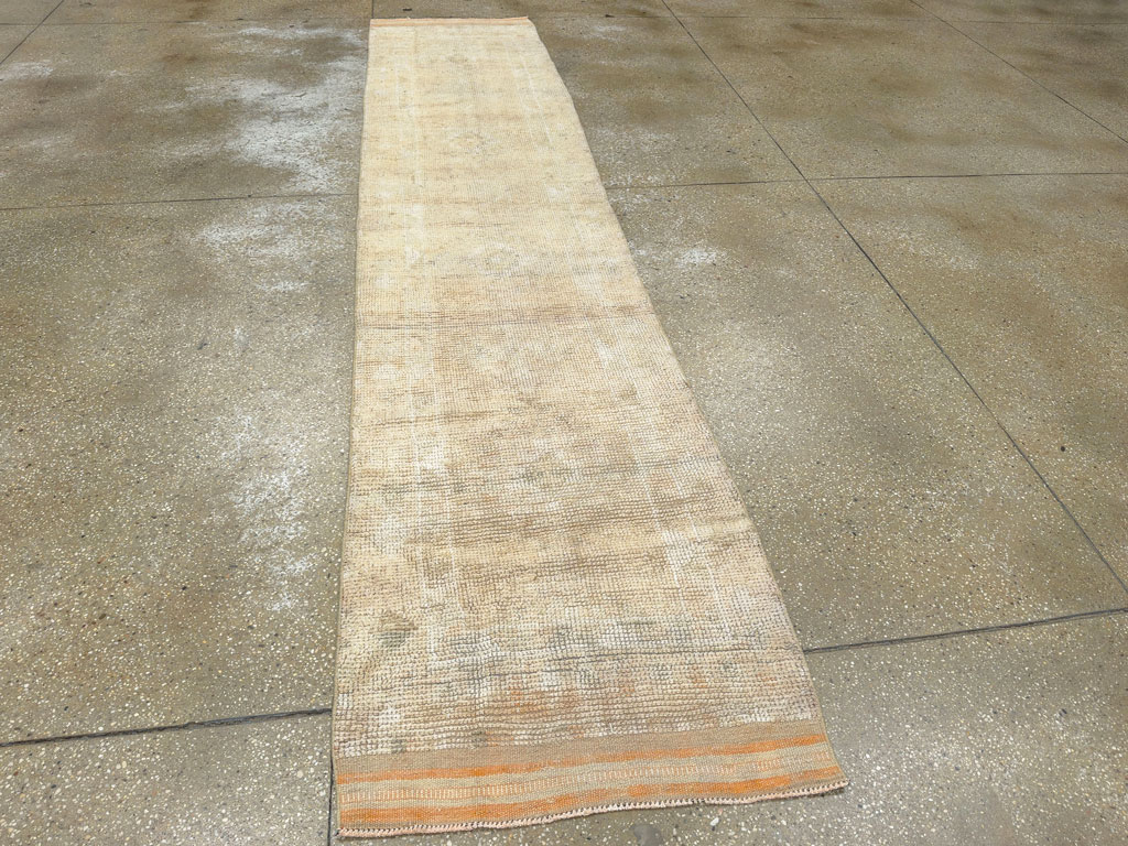 Vintage Turkish Anatolian Runner, No.33732 - Galerie Shabab