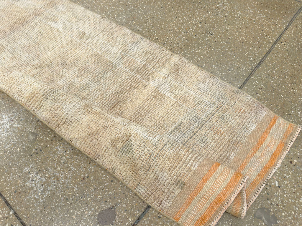 Vintage Turkish Anatolian Runner, No.33732 - Galerie Shabab