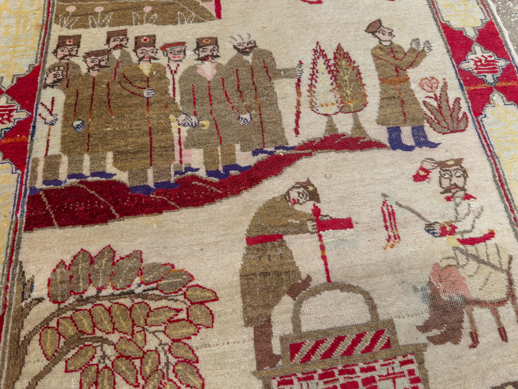 Antique Persian Tabriz Pictorial Rug, No.33733 - Galerie Shabab