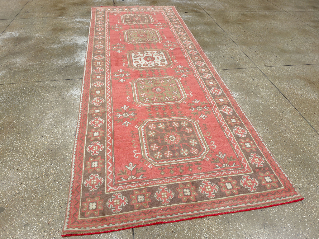 Vintage Turkish Anatolian Wide Gallery Runner, No.33735 - Galerie Shabab