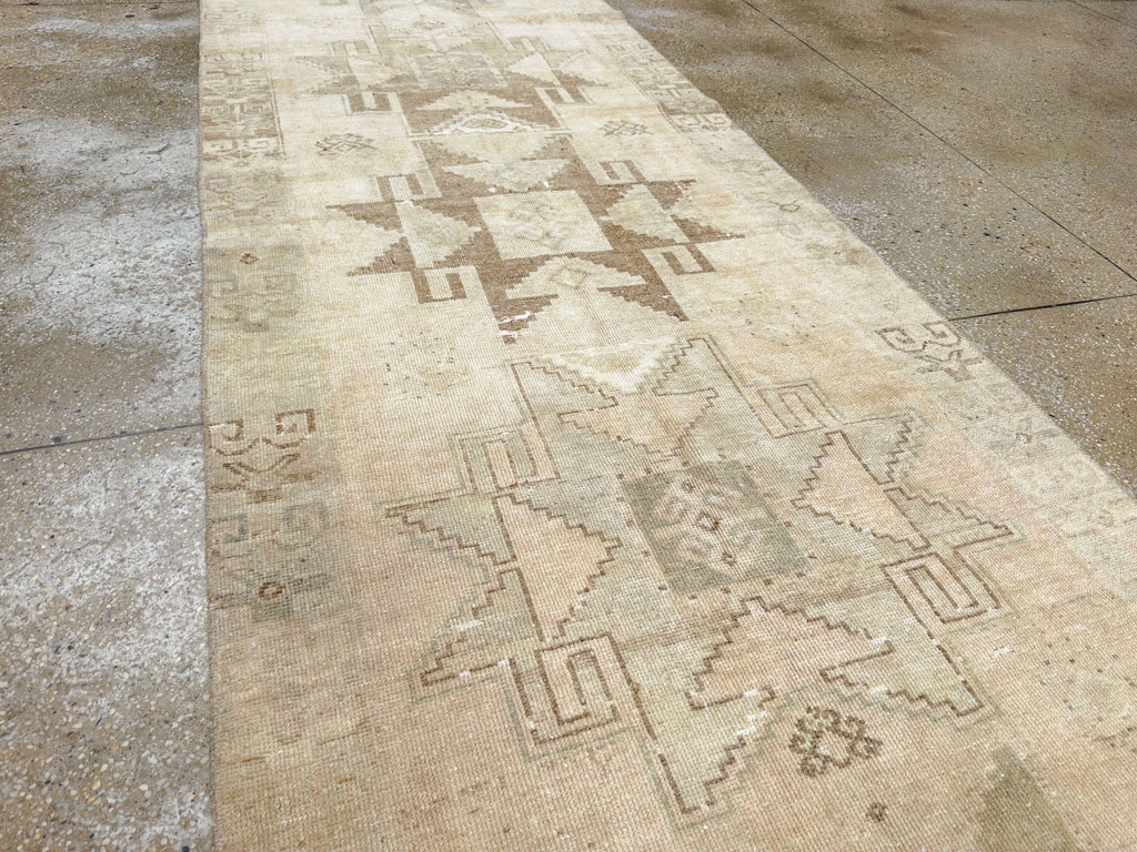 Vintage Turkish Anatolian Runner, No.33739 - Galerie Shabab