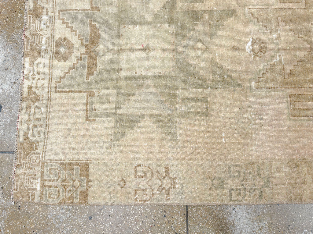 Vintage Turkish Anatolian Runner, No.33739 - Galerie Shabab