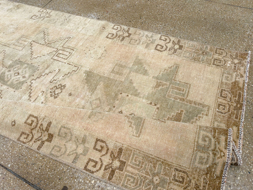 Vintage Turkish Anatolian Runner, No.33739 - Galerie Shabab