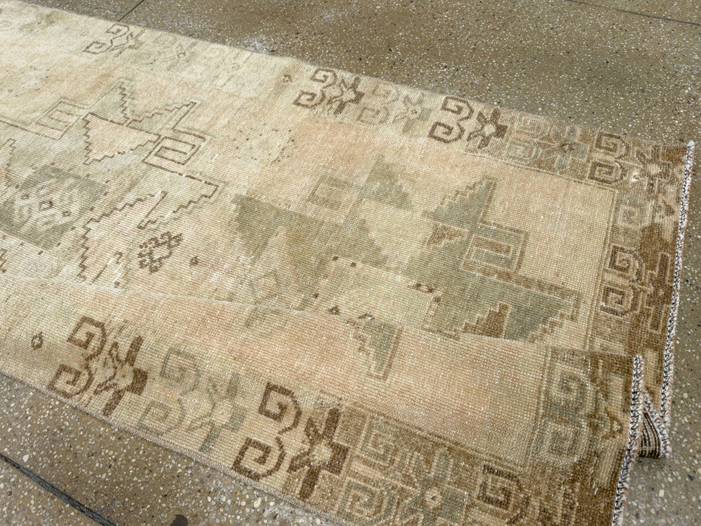 Vintage Turkish Anatolian Runner, No.33739 - Galerie Shabab