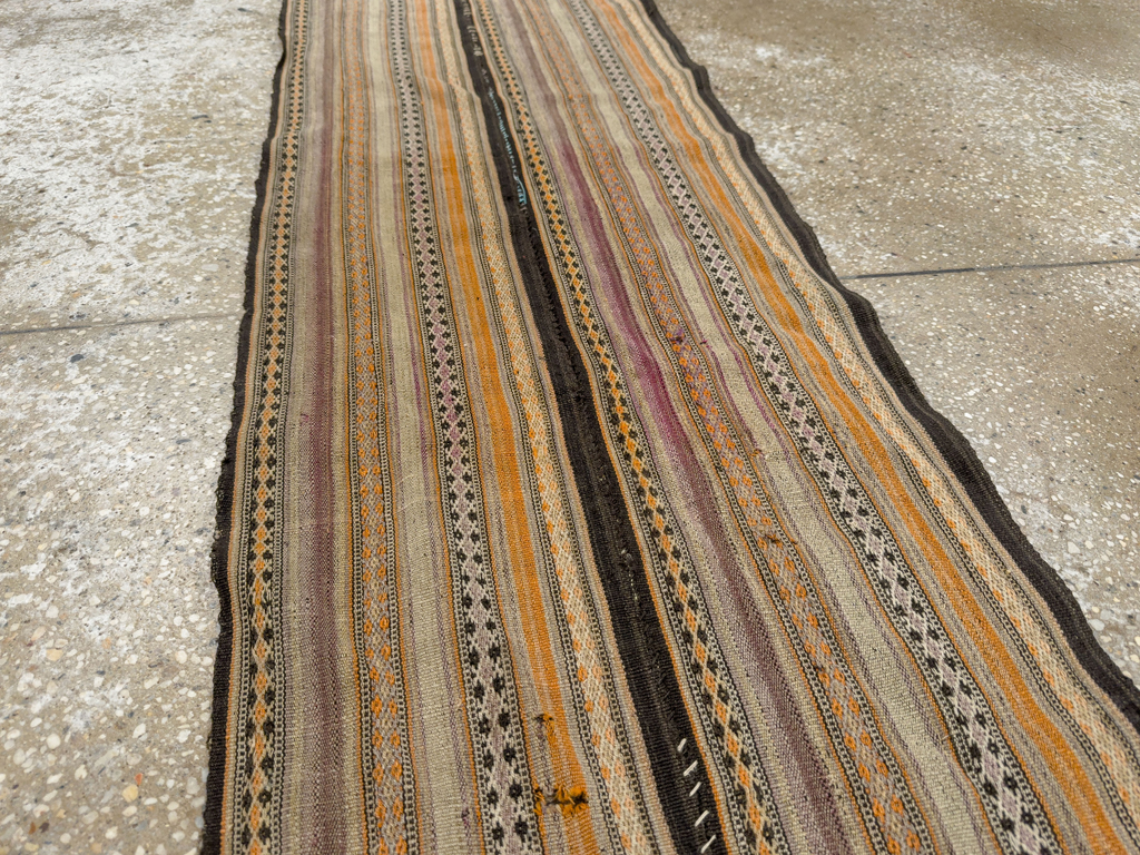 Vintage Persian Textile Small Runner, No.33741 - Galerie Shabab