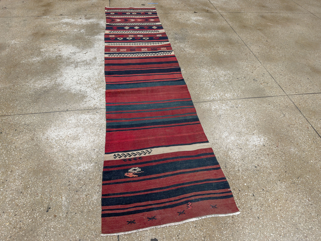Vintage Turkish Flatweave Kilim Runner, No.33746 - Galerie Shabab