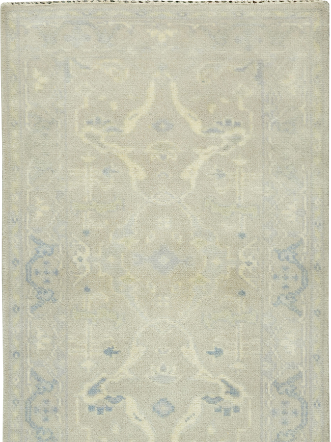 Modern Turkish Oushak Small Runner, No.33781 - Galerie Shabab