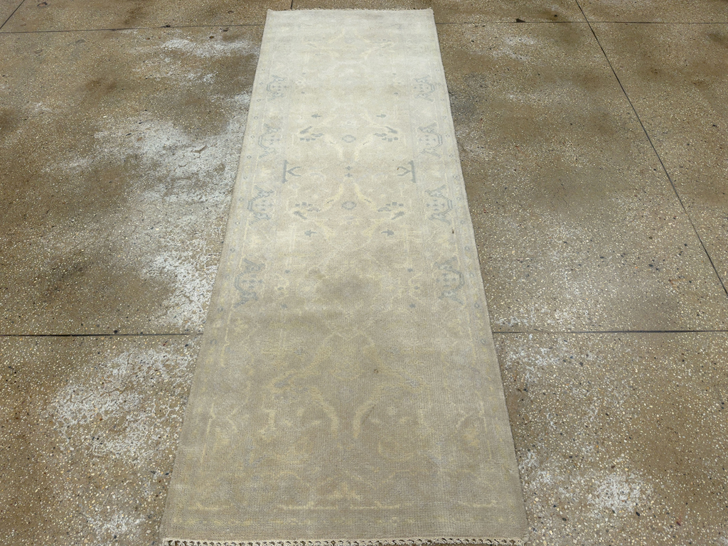 Modern Turkish Oushak Small Runner, No.33781 - Galerie Shabab